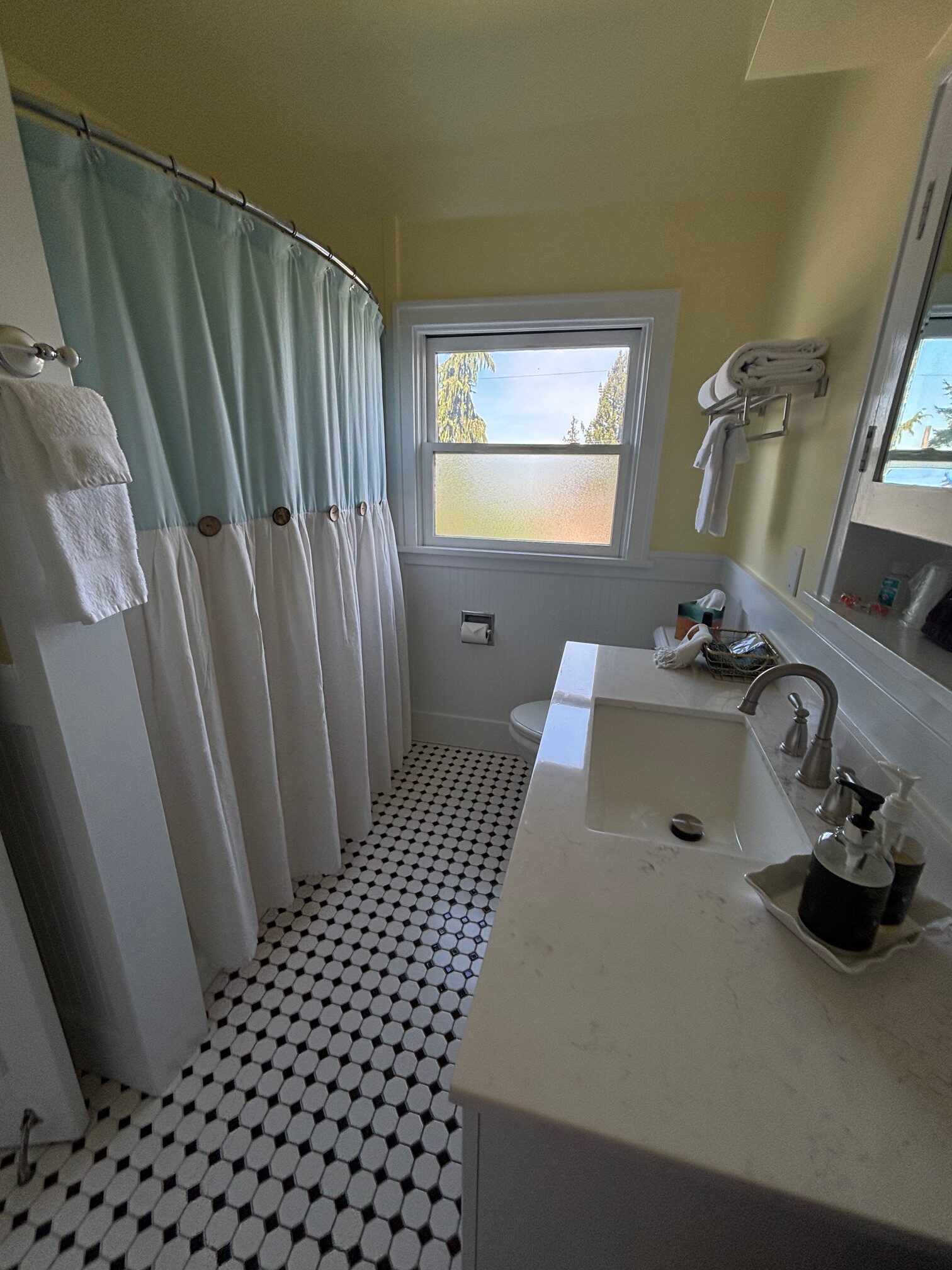 Delia Suite Bathroom